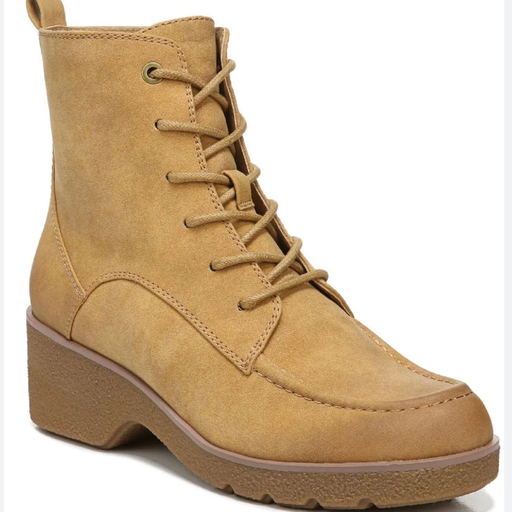 Naturalizer Women’s Genie Ankle Boot